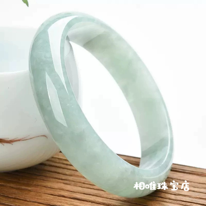 Pulsera, brazalete de jadeíta  - Lighting reseña y precio